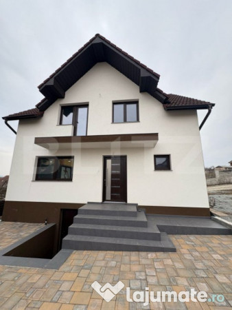 Casa finisata, 4 camere, 125 mp, 522 mp teren, zona centura