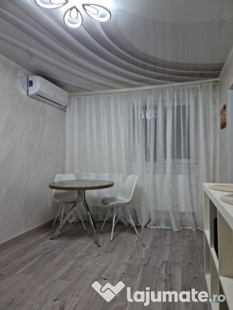 Vând apartament cu 3 camere ultracentral zona teatru