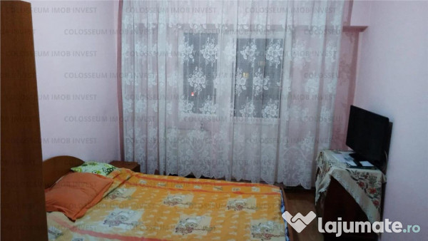 Apartament cu 4 camere,decomandat - zona Racadau