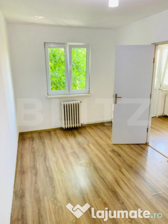 Apartament de vanzare, cu două camere, 37 mp, zona dâmbu p