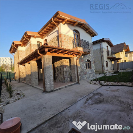 Casa de 4 camere , zona tractorul