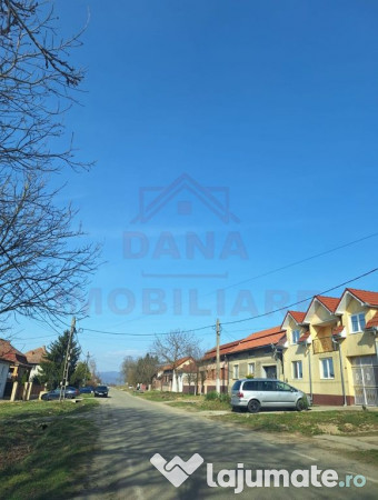 Casă individuală cu curte-1500mp teren\-păltiniș\jud....