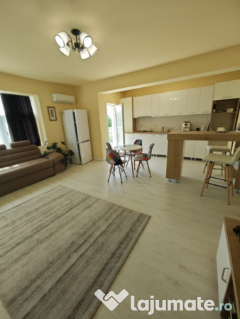 Apartament de vanzare, cu 3 camere, garden villas, zona br?