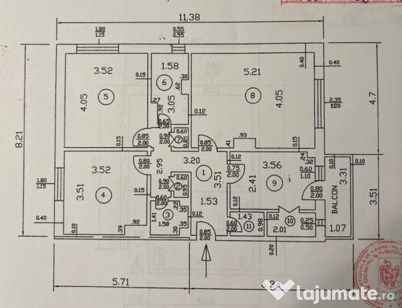 Vând apartament 3 camere 78,5m2 cu boxă de 44m2