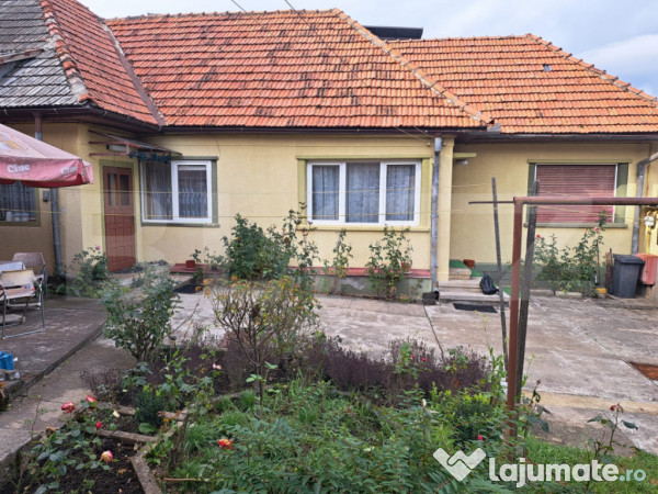 Casă în săcele – singur în curte, zonă excelentă!