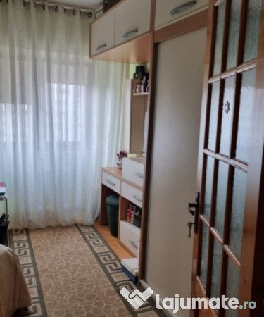 Apartament 4 Camere, De Vânzare, Zona Nicolina, IASI