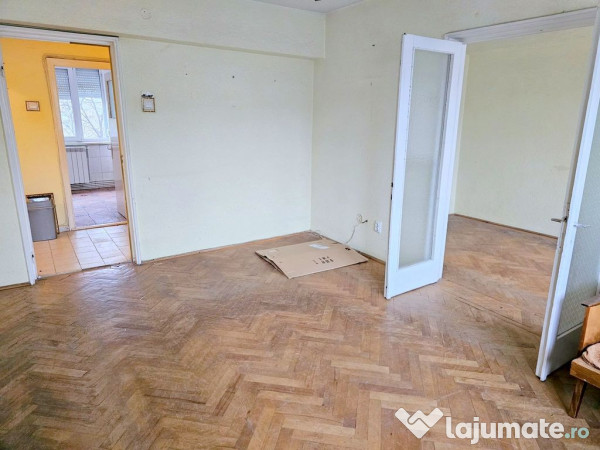 Actualizare oferta - 69.500 euro - apartament cu 4 camere...