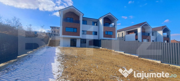 Casa in regim cuplat, 6 camere, 320 mp utili, teren 612 mp,
