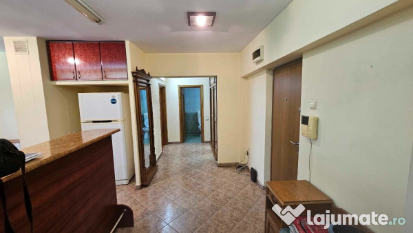 Apartament 3 camere INDEPENDENTEI FUNDATIE