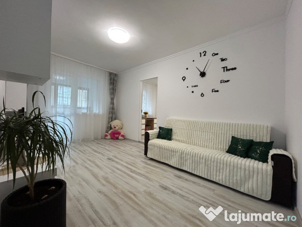 Vând apartament 2 camere Etaj 1/4 Murfatlar