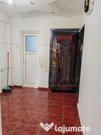 Teiul doamnei luntrei vand apartament 4 camere 89500 eur