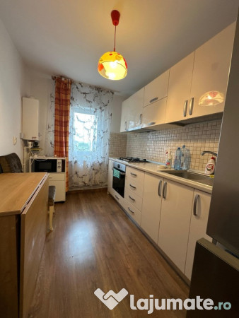 De vanzare 3 camere , mobilat, utilat, scoala 5, 72500 euro