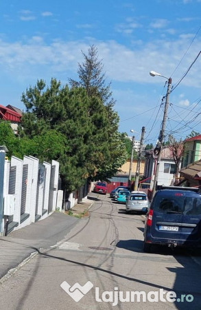 Teren de vanzare 300mp toate utilitatile