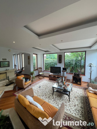 Casa p+1, cu piscina si garaj dublu, 340mp, 17 ari teren,zon