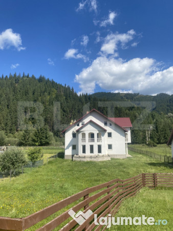 Casă de vânzare cu teren, în pojorâta, la șosea asfalta