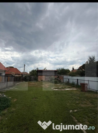 Casa de vanzare in tg.secuiesc-zona semicentrala