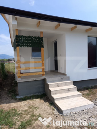 Casă de vânzare – livezile, str. principală