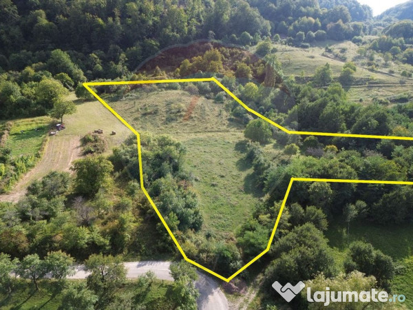 Teren intravilan de vânzare cu panorama, măgureni