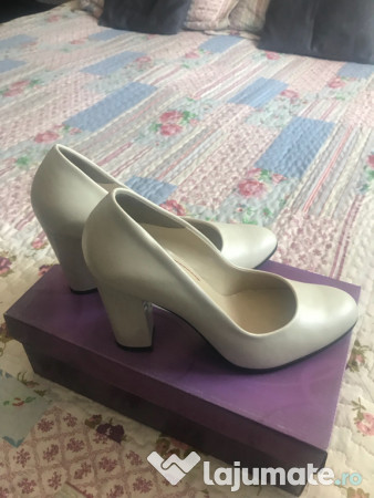 Pantofi Mireasa 100 Ron Lajumatero